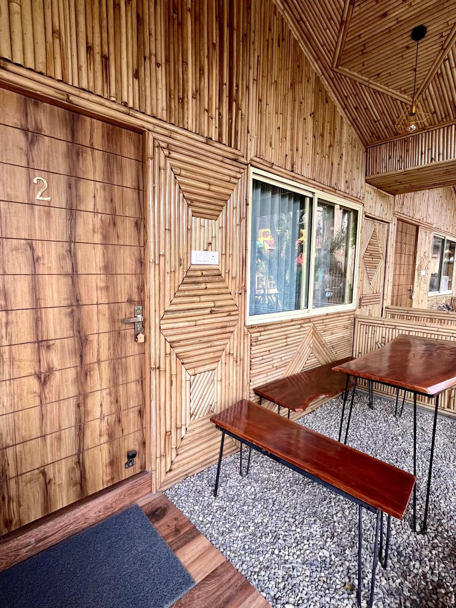 Bamboo Garden Cottages And Cafe Рішикеш Екстер'єр фото